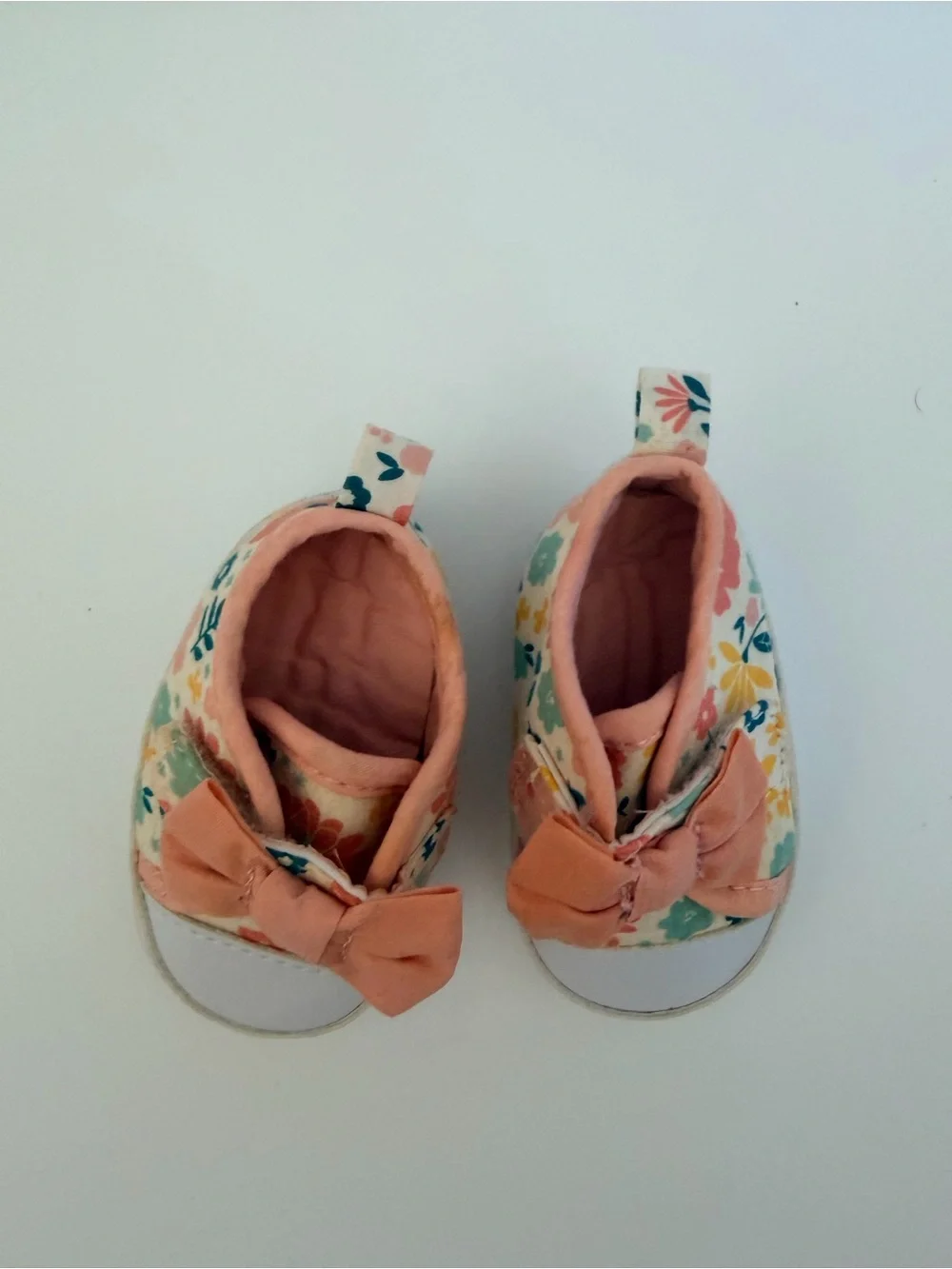 Baby Floral Bow Slip-On Crib Shoes in Peach